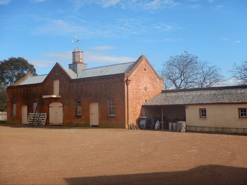 Cooma Cottage - Surfers Gold Coast 1