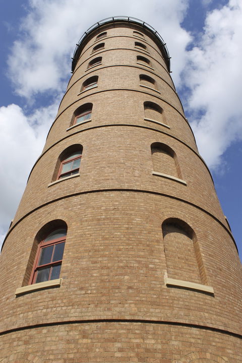East  Bundaberg Water Tower - Surfers Gold Coast 1