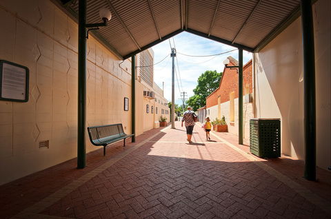 Kiesling Lane Heritage Walk - Surfers Gold Coast 0