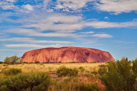 Explore Uluru: 7 Hours Guide Tour At Sunrise With Light Breakfast - Surfers Gold Coast 1