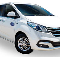 Luxury Van Private Transfer Port Douglas - Cairns - Surfers Gold Coast