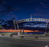 Luxury Brisbane Airport Transfers To and From Surfers Paradise for up to 7 Per - Surfers Gold Coast