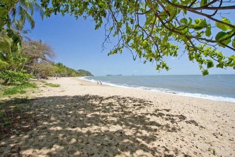 Airport Transfer - Palm Cove, Kewarra Beach & Trinity Beach To Cairns Airport - Surfers Gold Coast 3