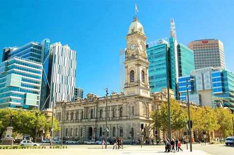 Adelaide Airport Transfers : Adelaide City To Airport ADL In Luxury Car - Surfers Gold Coast 7