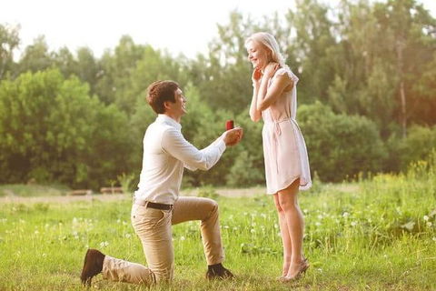 Romance Aircraft Flight + Scenic Tour + 3 Course Lunch + Beer Tasting + Hamper - Surfers Gold Coast 2