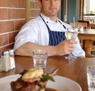 Frisco Hotel - Surfers Gold Coast