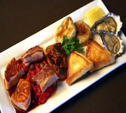 Beauchamp Hotel - Surfers Gold Coast 1