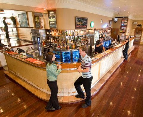 The Clarendon Hotel - Surfers Gold Coast 3