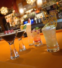 Crown And Sceptre Hotel - Surfers Gold Coast 2