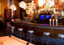 Crown And Sceptre Hotel - Surfers Gold Coast 3