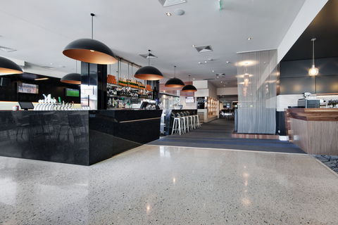The Cremorne Hotel - Surfers Gold Coast 8