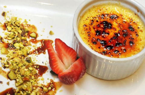 Macauleys Restaurant - Surfers Gold Coast 3