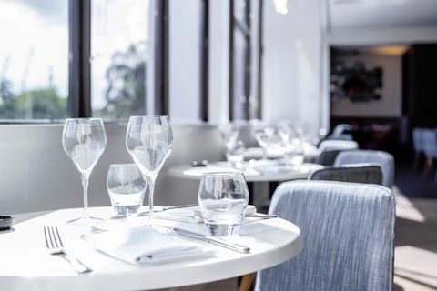 MRepublic Restaurant, Bar And Lounge - Surfers Gold Coast 7