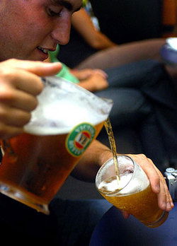 New Windsor Hotel - Surfers Gold Coast 0