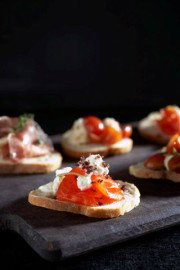 Vini - Surfers Gold Coast 0