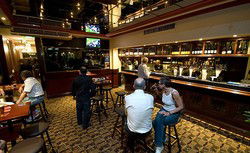 Coach And Horses Hotel - Surfers Gold Coast 1