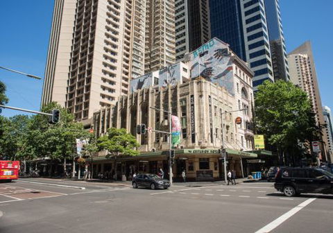 P.J. Gallagher's - Surfers Gold Coast 1