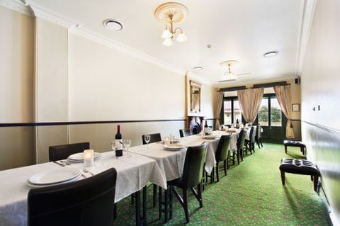 The Nag's Head Hotel - Surfers Gold Coast 9