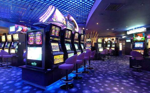 Hervey Bay RSL - Surfers Gold Coast 3