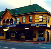 Queens Arms Hotel - Surfers Gold Coast