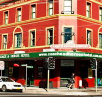 The Coach  Horses Hotel - Surfers Gold Coast