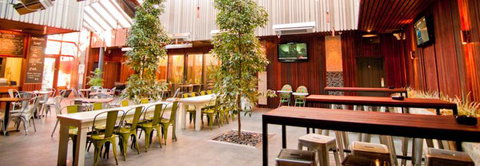 The Coach & Horses Hotel - Surfers Gold Coast 2