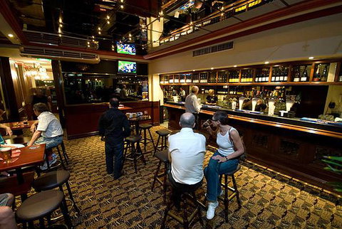 The Coach & Horses Hotel - Surfers Gold Coast 3