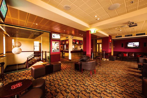 The Coach & Horses Hotel - Surfers Gold Coast 4