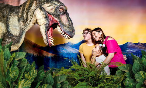 Meet The Dinosaurs At Scitech - Surfers Gold Coast 0