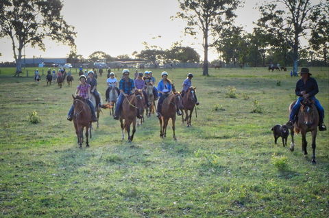 Night Horse Ride And Dinner - Surfers Gold Coast 1
