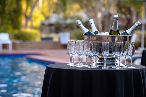 Christmas Day Lunch At DoubleTree By Hilton Alice Springs - Surfers Gold Coast 2