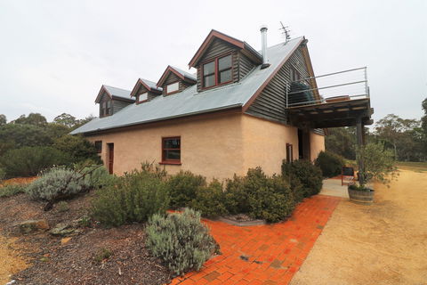 Yarralaw Springs Wines  - Cellar Door Wine Tasting - Surfers Gold Coast 2