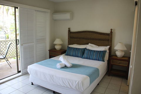 Beachfront Terraces - Surfers Gold Coast 3