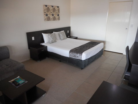 Injune Motor Inn - Surfers Gold Coast 5