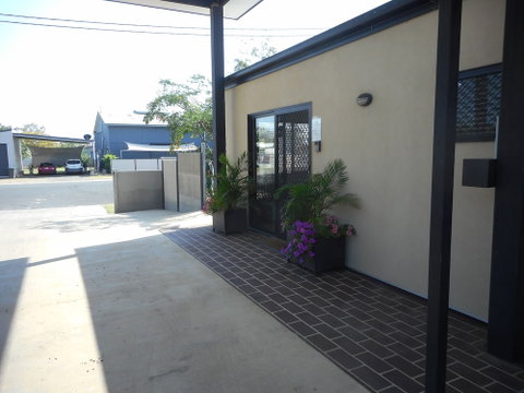 Injune Motor Inn - Surfers Gold Coast 2