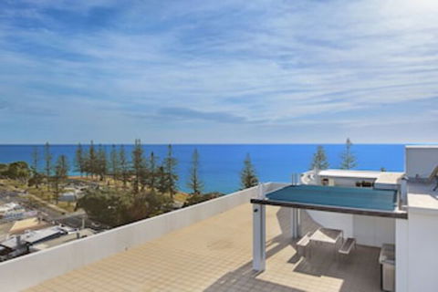 Scarborough Beach Resort - Surfers Gold Coast 0