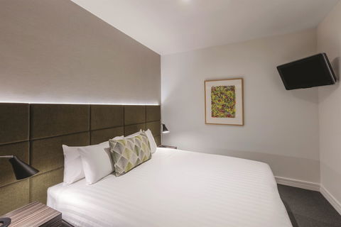 Adina Apartment Hotel Melbourne - Surfers Gold Coast 6