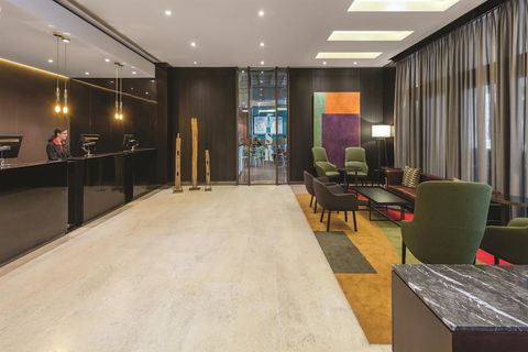 Adina Apartment Hotel Melbourne - Surfers Gold Coast 5