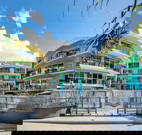 Rolling Surf Resort - Surfers Gold Coast