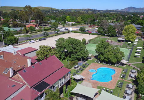 Alzburg Resort - Surfers Gold Coast 3