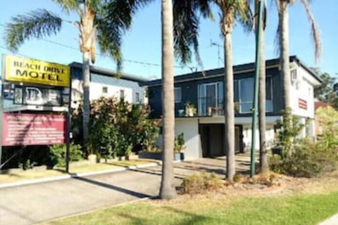 Beach Drive Motel - Surfers Gold Coast 4
