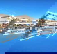 Pool Port Douglas - Surfers Gold Coast