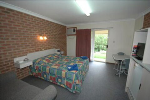 Burra Motor Inn - Surfers Gold Coast 2