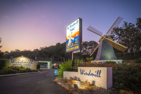 The Big Windmill - Surfers Gold Coast 1