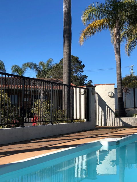 Sunseeker Motor Inn - Surfers Gold Coast 1