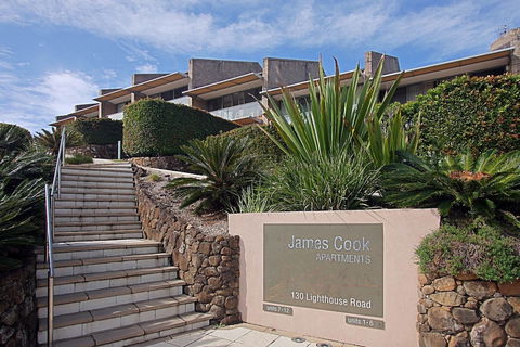 A Perfect Stay - 11 James Cook Apartments - Surfers Gold Coast 1