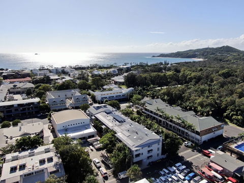 Byron Quarter Holiday Apartments - Surfers Gold Coast 2