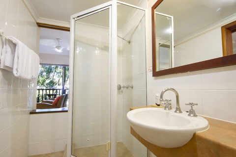 Hibiscus Resort & Spa - Surfers Gold Coast 4