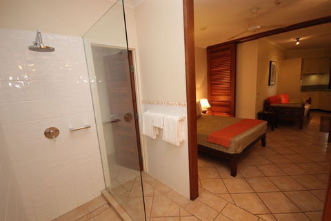 Hibiscus Resort & Spa - Surfers Gold Coast 5