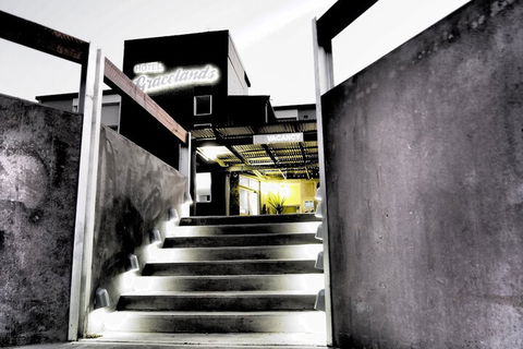 Hotel Gracelands - Surfers Gold Coast 1